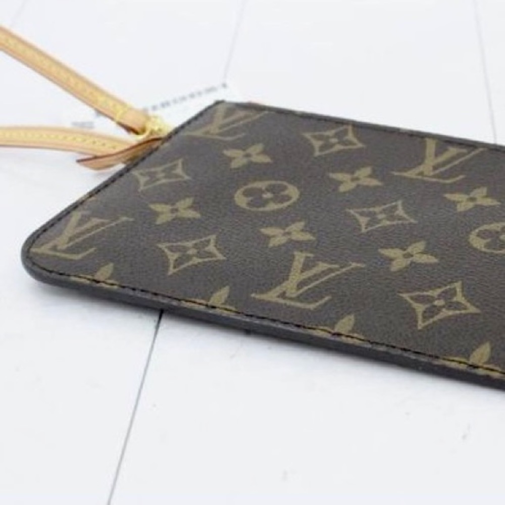 Louis Vuitton Monogram Brown and Gold Wristlet - Picture 5 of 15